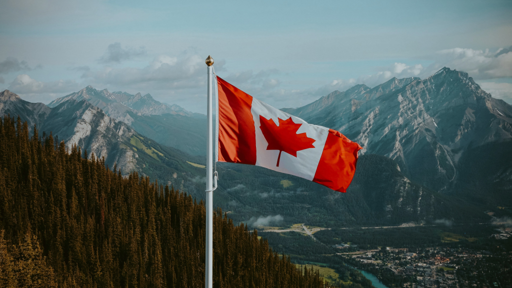 Optimize e-commerce shipping across Canada: Your 2025 guide